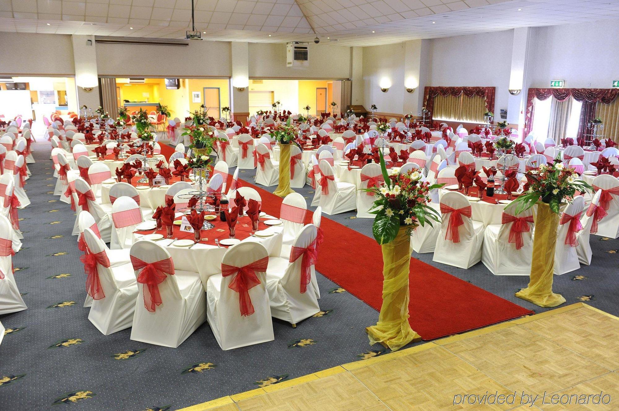 Holiday Inn Wolverhampton - Racecourse By Ihg Restaurant photo